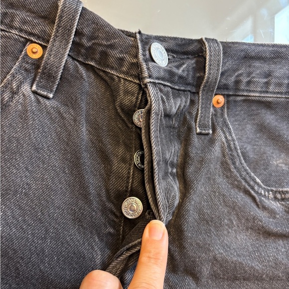 Levi's Women's Y2K Charcoal Distressed Denim Cutoff Shorts womens 26 (Small) - Picture 3 of 9